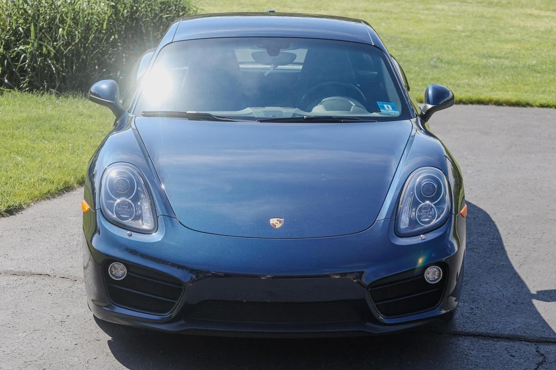 2016 Porsche 981 Cayman - Image 2 of 31