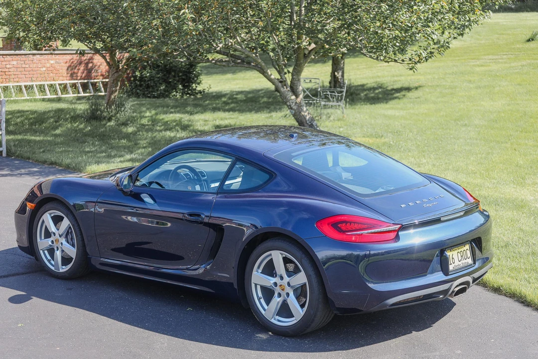 2016 Porsche 981 Cayman - Image 9 of 31