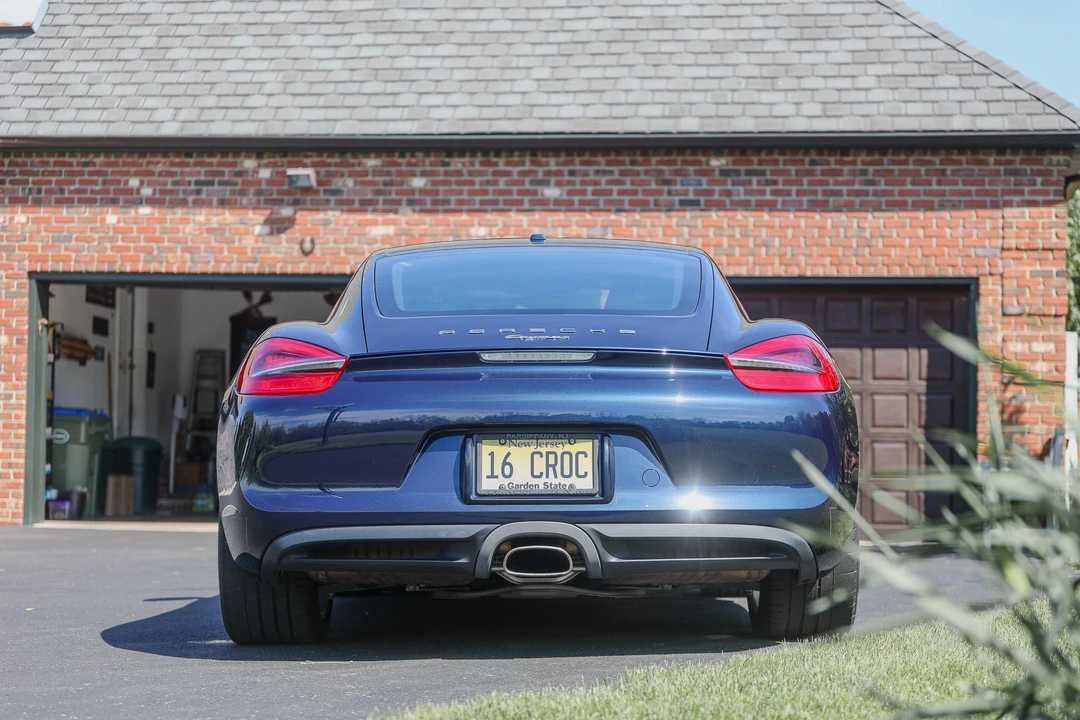 2016 Porsche 981 Cayman - Image 10 of 31