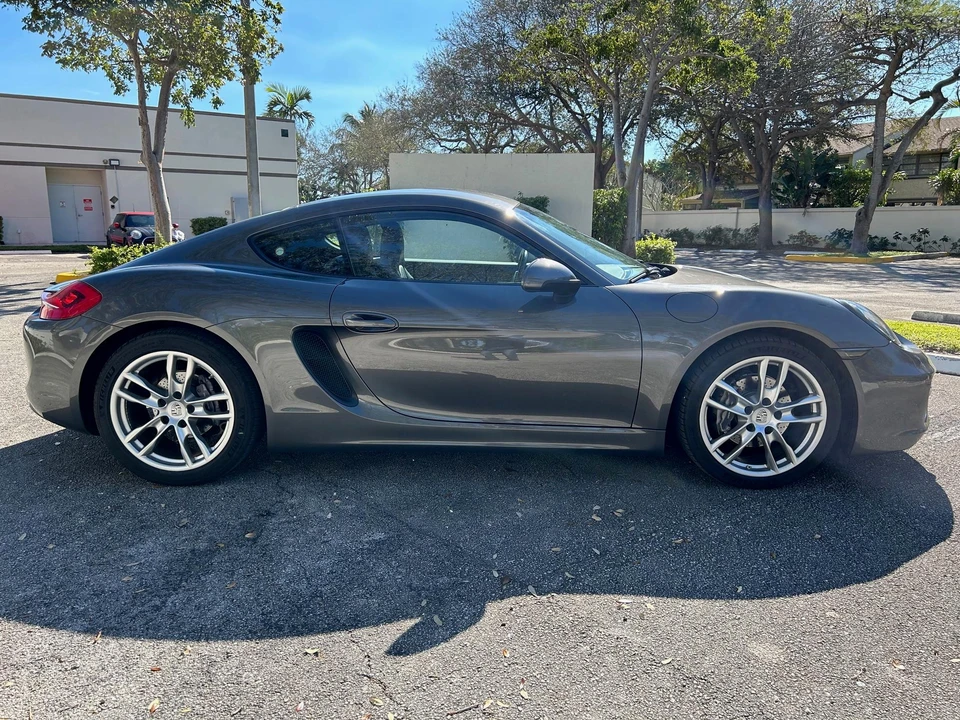 2016 Porsche 981 Cayman - Image 22 of 31