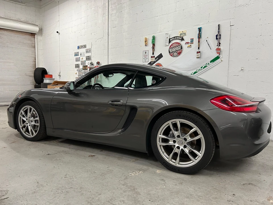 2016 Porsche 981 Cayman - Image 12 of 31