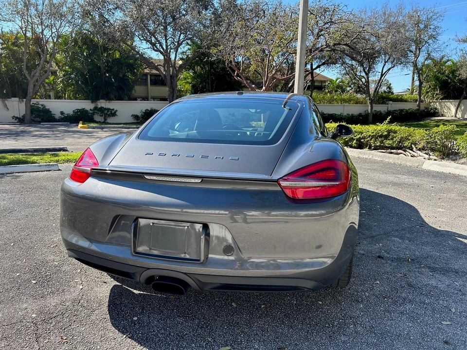 2016 Porsche 981 Cayman - Image 18 of 31