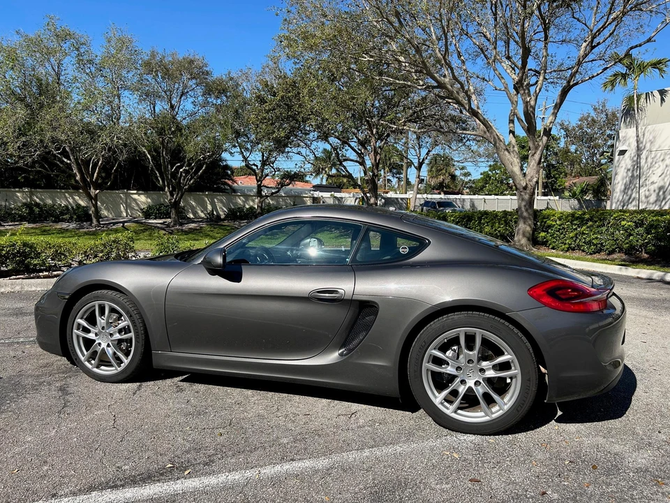 2016 Porsche 981 Cayman - Image 10 of 31