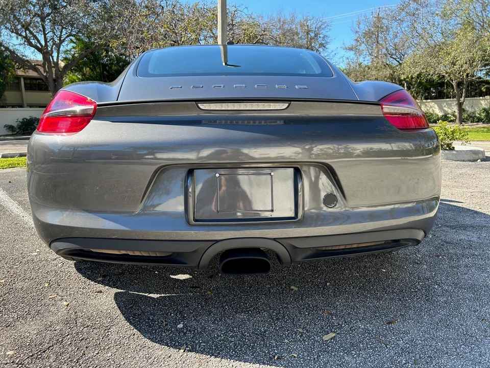 2016 Porsche 981 Cayman - Image 17 of 31