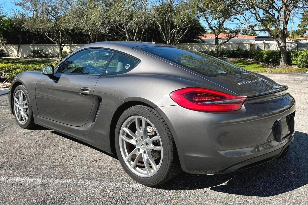 2016 Porsche 981 Cayman - Image 4 of 31