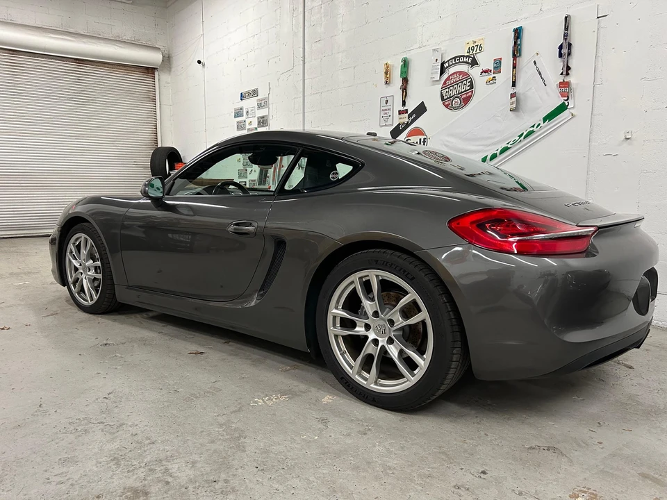 2016 Porsche 981 Cayman - Image 13 of 31