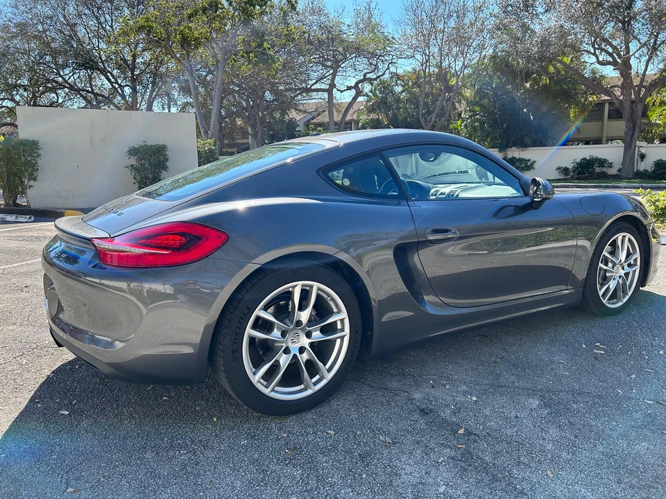 2016 Porsche 981 Cayman - Image 21 of 31
