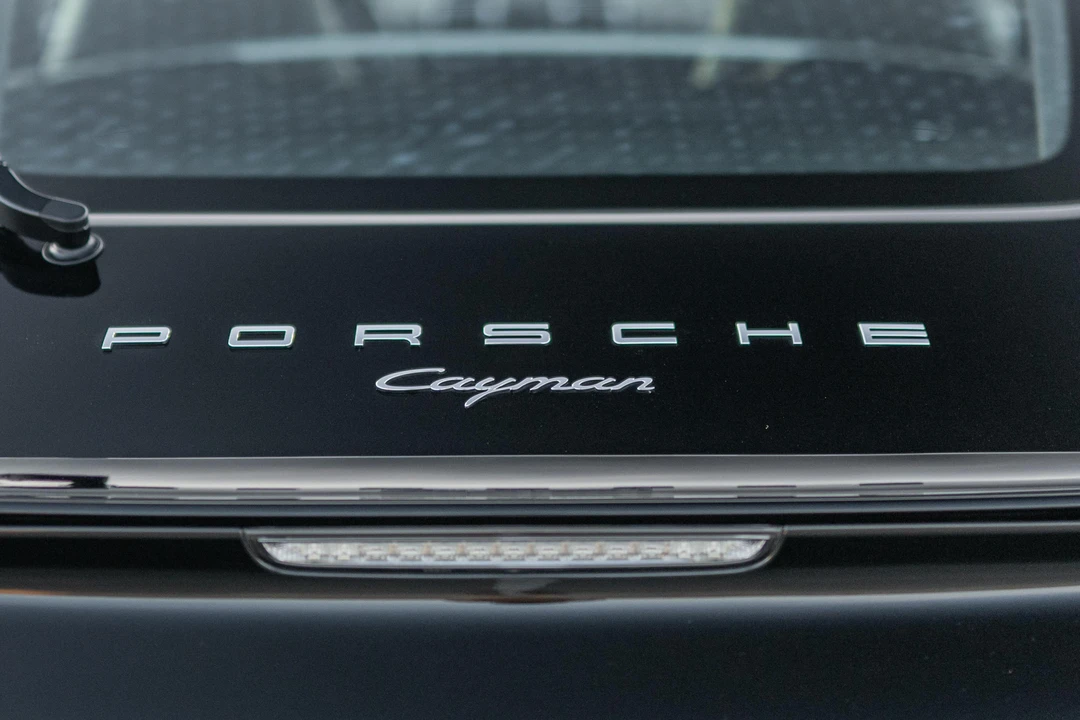 2016 Porsche 981 Cayman - Image 25 of 31