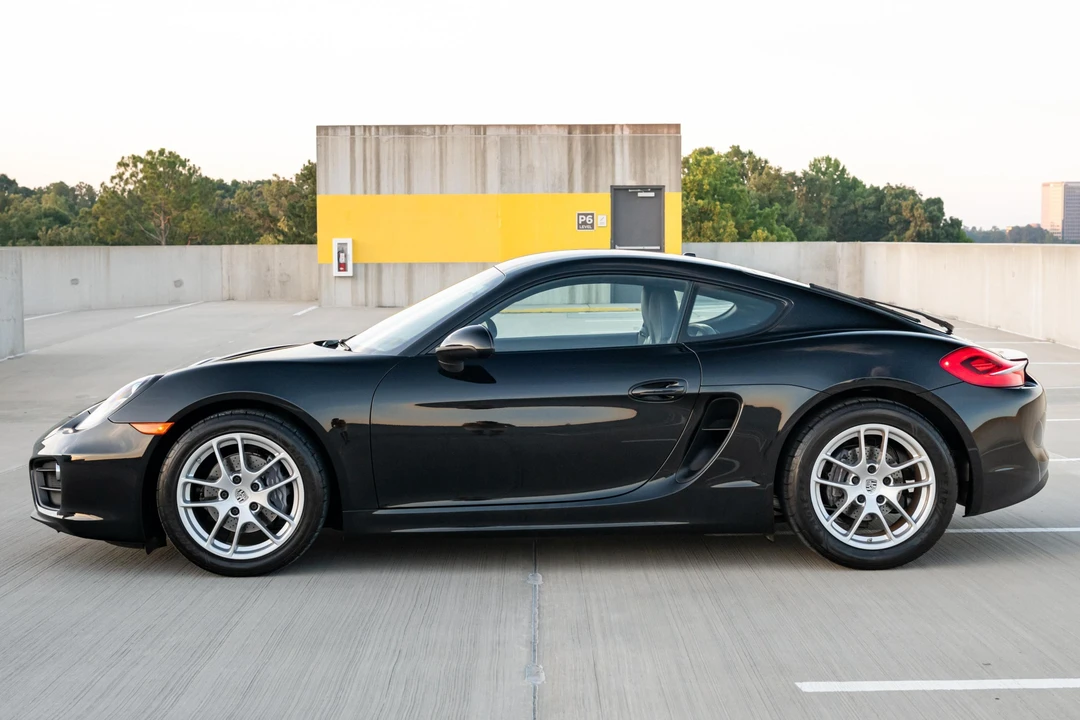 2016 Porsche 981 Cayman - Image 3 of 31