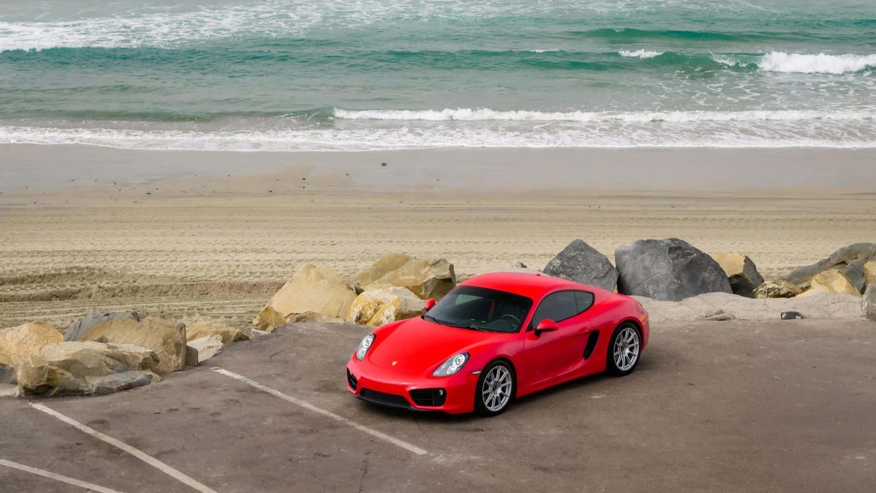 2016 Porsche 981 Cayman - Image 21 of 31