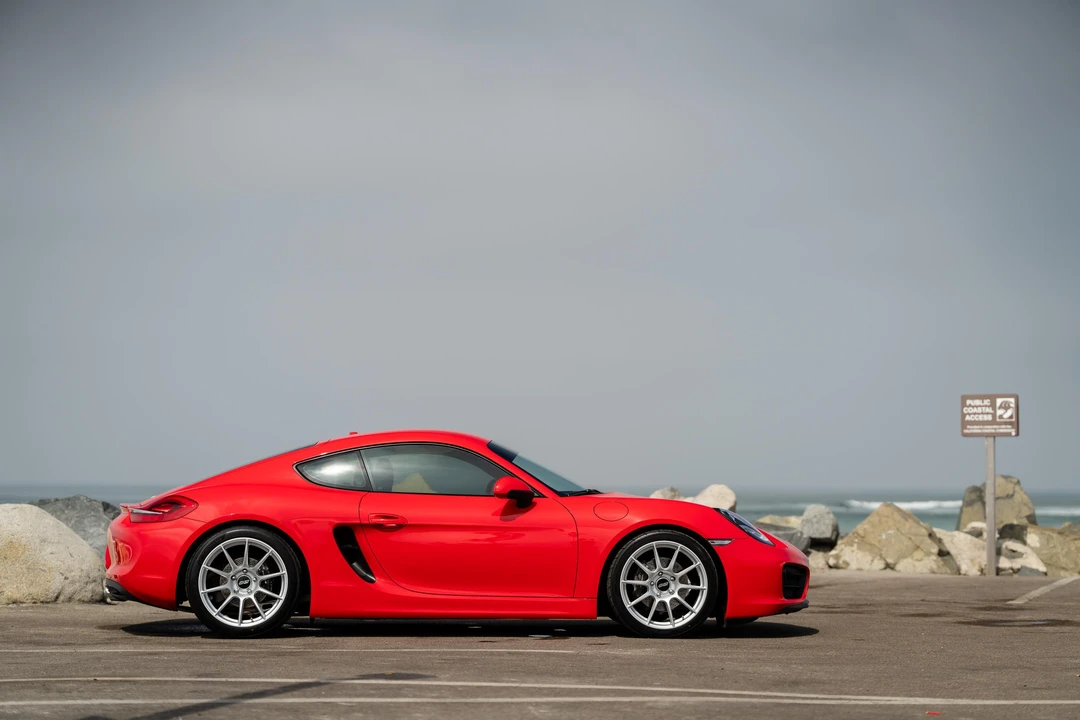 2016 Porsche 981 Cayman - Image 18 of 31
