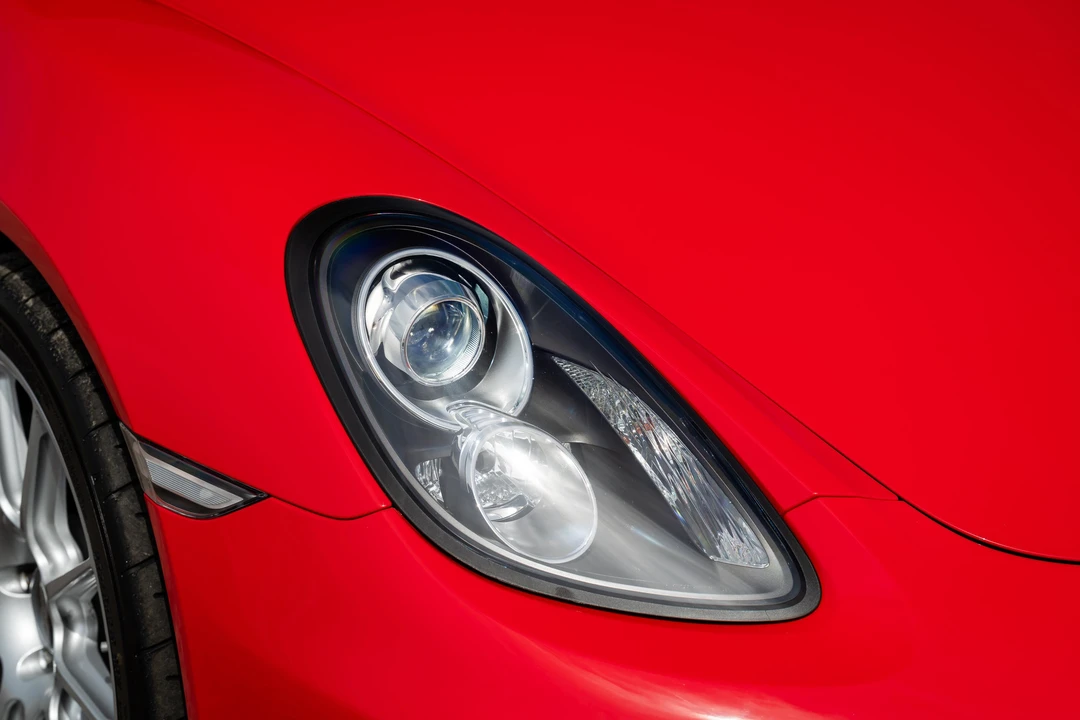 2016 Porsche 981 Cayman - Image 26 of 31