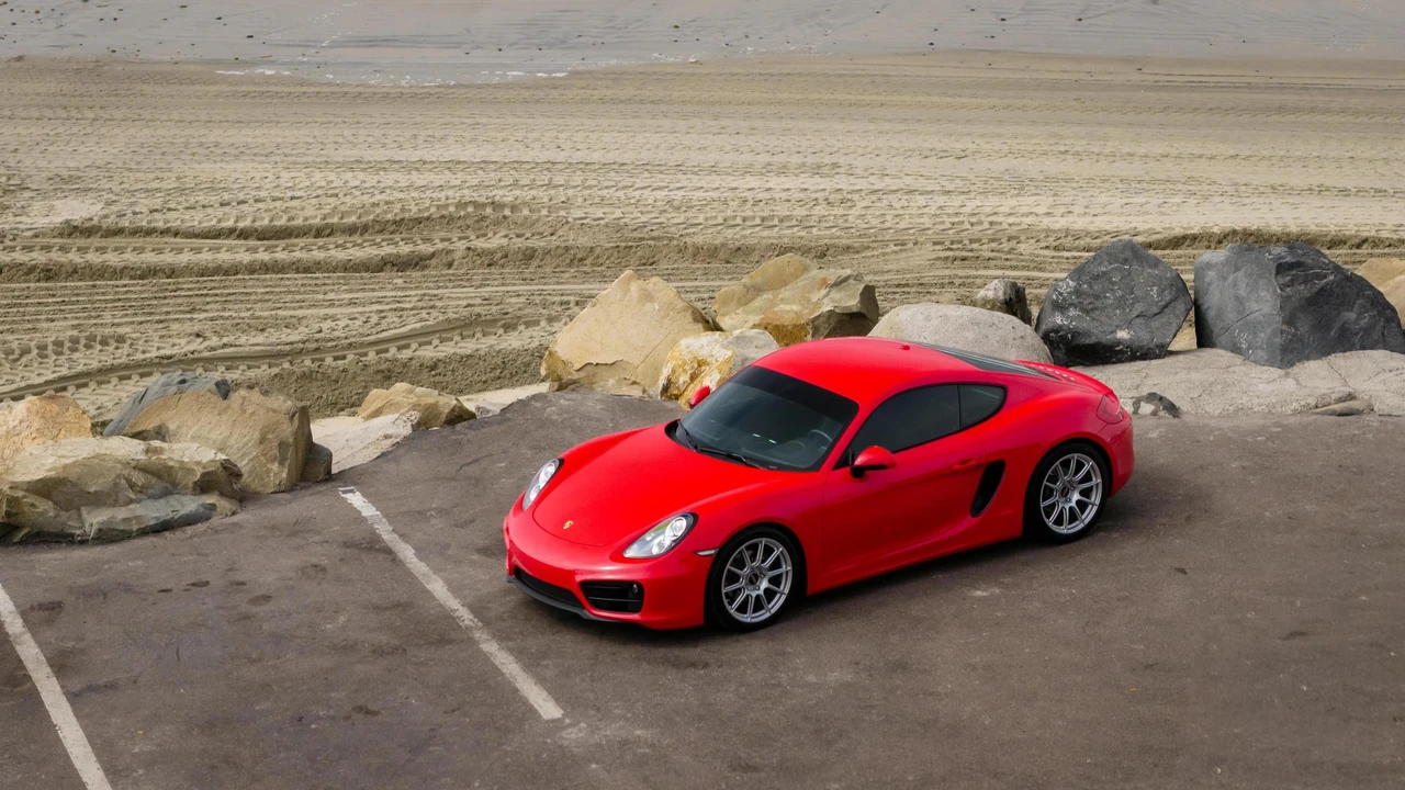 2016 Porsche 981 Cayman - Image 22 of 31