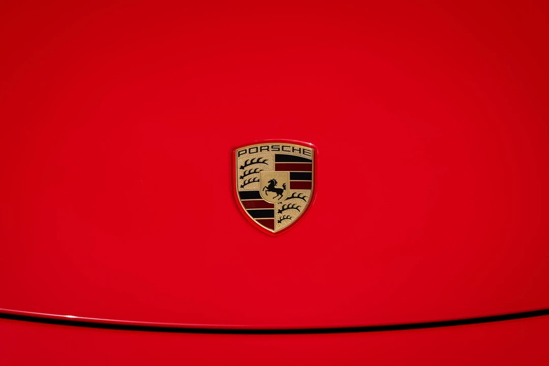 2016 Porsche 981 Cayman - Image 28 of 31