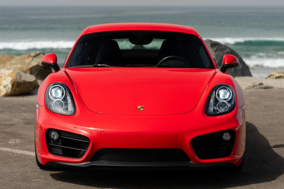 2016 Porsche 981 Cayman - Image 2 of 31