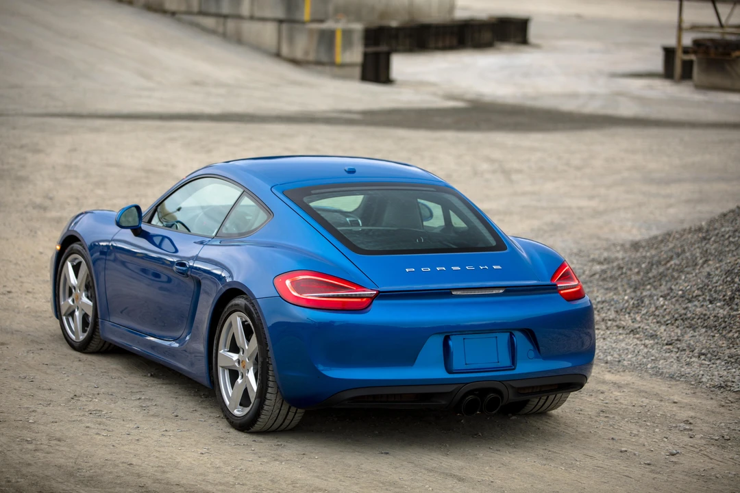2016 Porsche 981 Cayman - Image 13 of 18