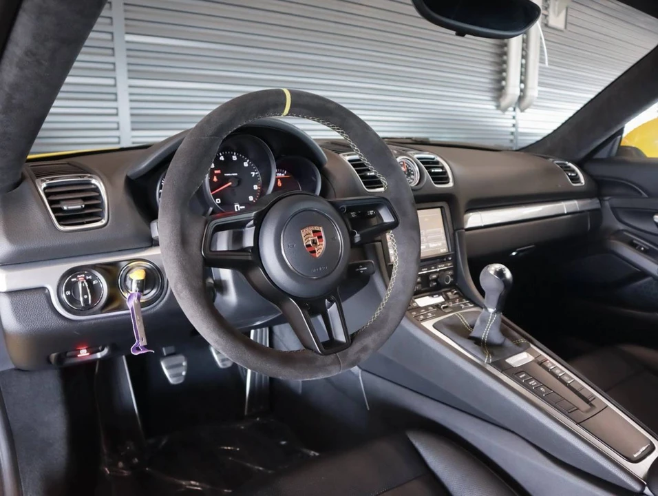 2016 Porsche 981 Cayman - Image 4 of 5