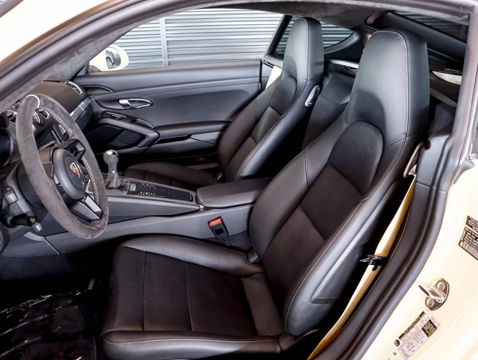 2016 Porsche 981 Cayman - Image 5 of 5