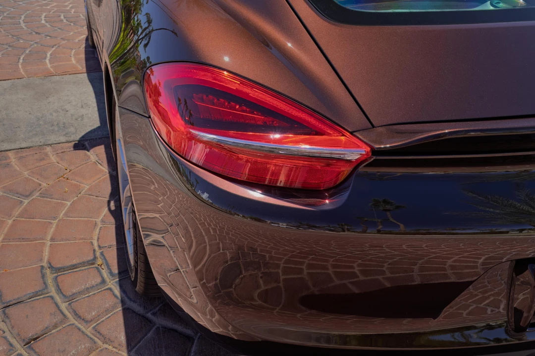 2016 Porsche 981 Cayman - Image 29 of 31