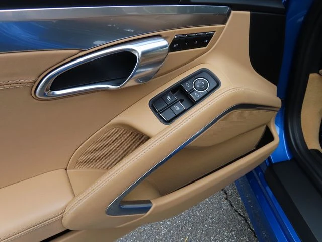 2016 Porsche 981 Cayman - Image 19 of 31