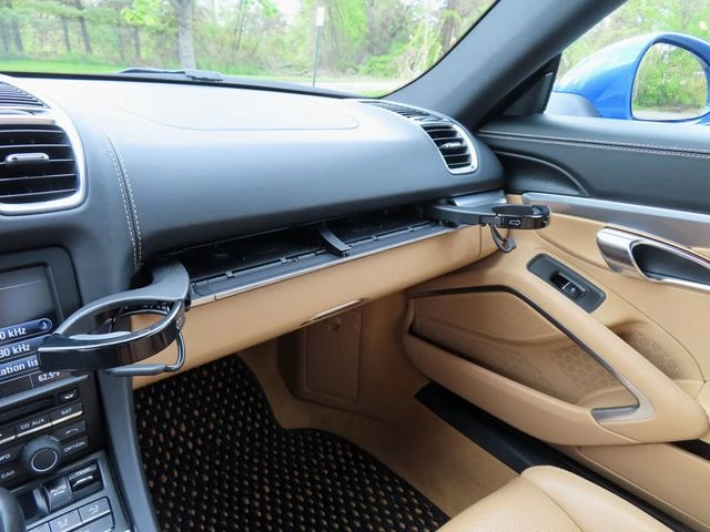 2016 Porsche 981 Cayman - Image 26 of 31