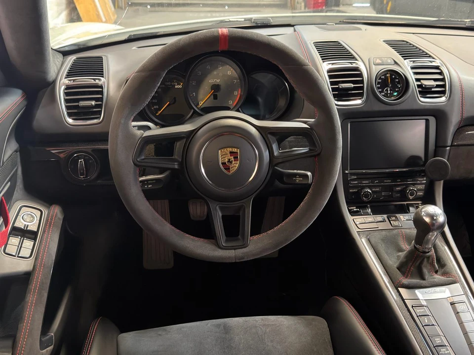 2016 Porsche 981 Cayman - Image 23 of 31
