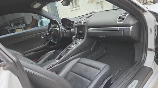 2016 Porsche 981 Cayman - Image 10 of 12