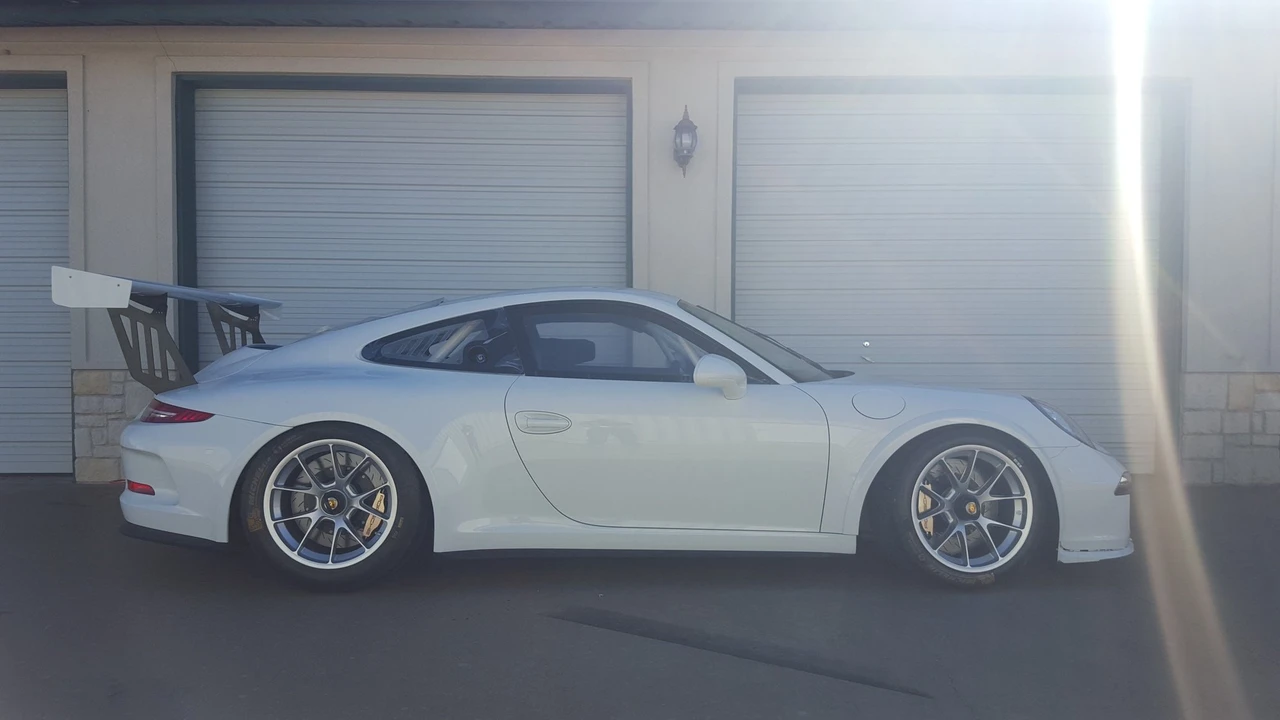 2016 Porsche 991 GT3 - Image 2 of 4