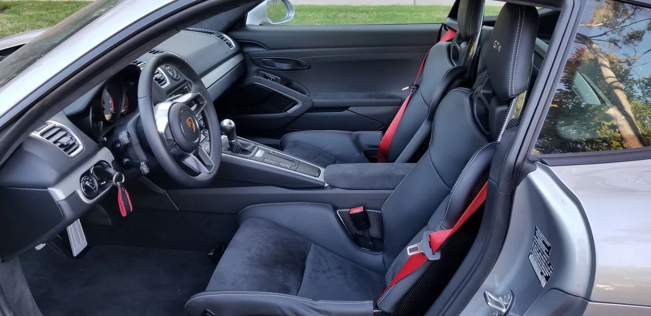 2016 Porsche 981 Cayman GT4 - Image 9 of 9