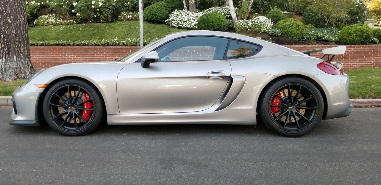 2016 Porsche 981 Cayman GT4 - Image 2 of 9