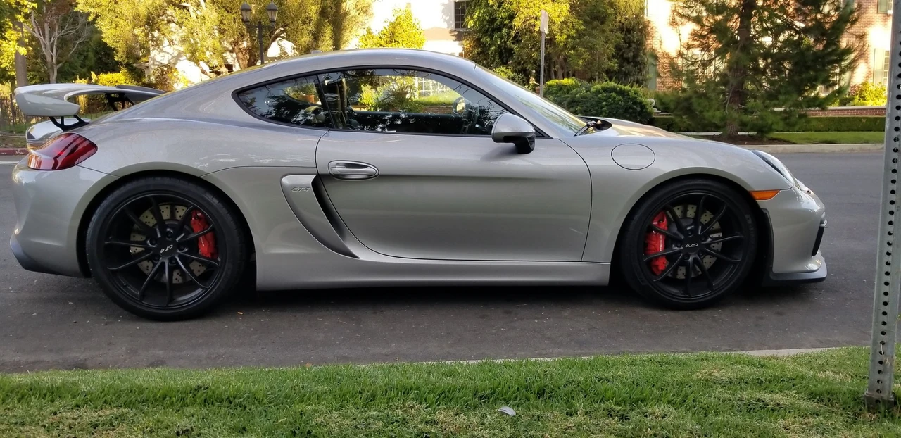 2016 Porsche 981 Cayman GT4 - Image 8 of 9