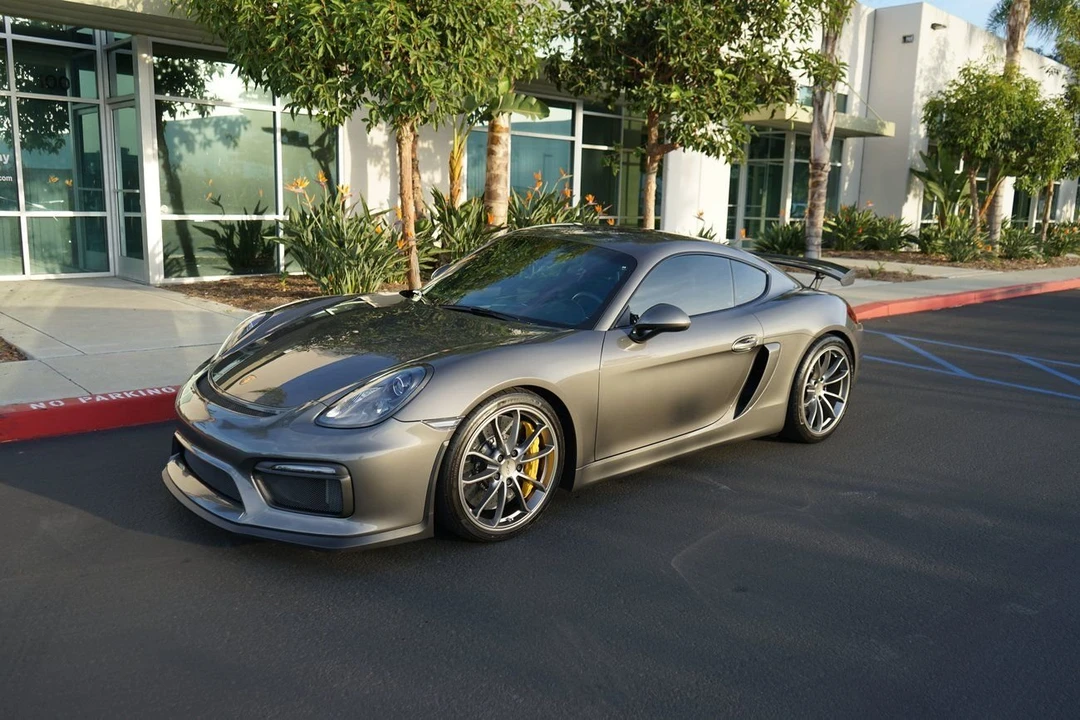 2016 Porsche 981 Cayman GT4 - Image 2 of 13