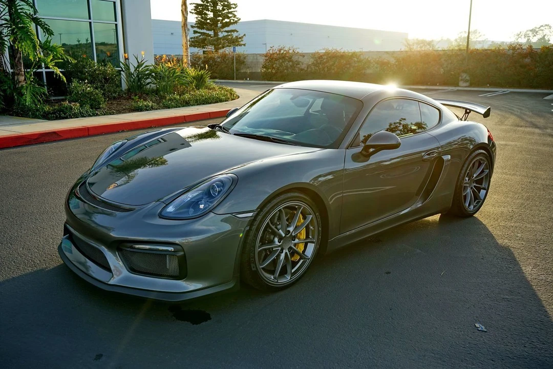 2016 Porsche 981 Cayman GT4 - Image 4 of 13