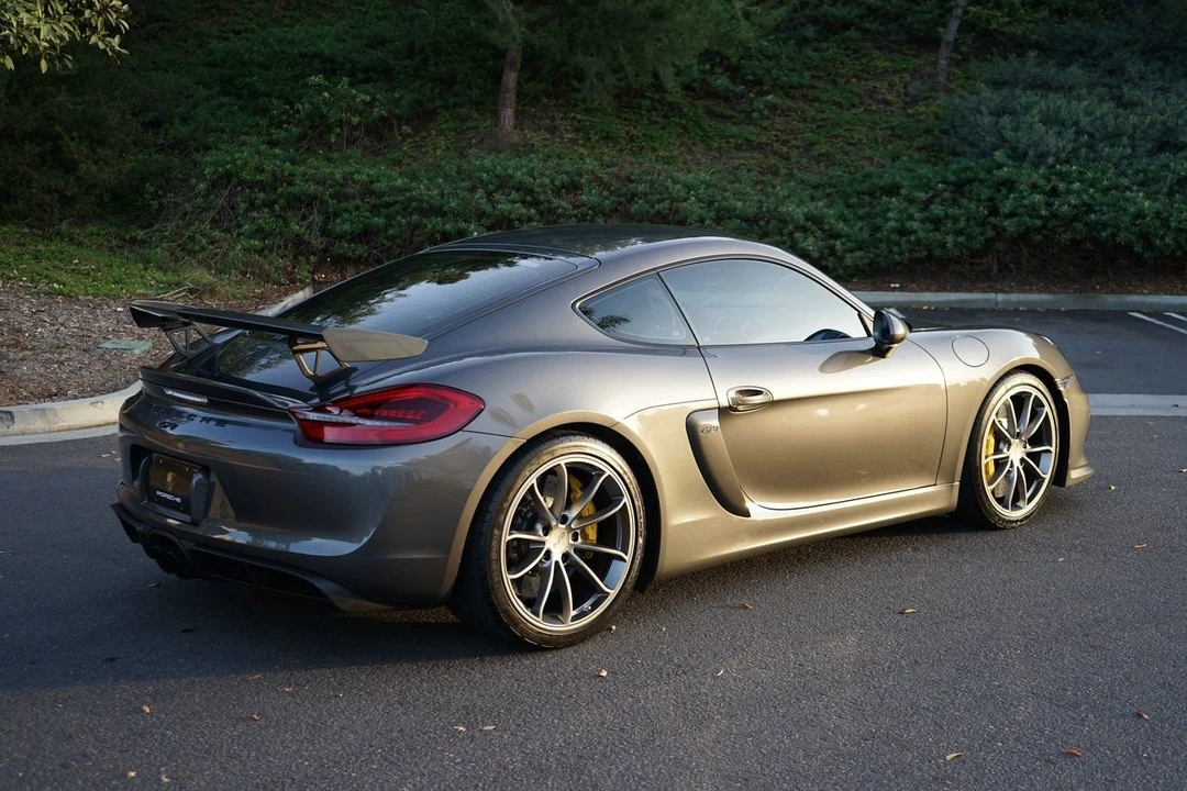 2016 Porsche 981 Cayman GT4 - Image 9 of 13