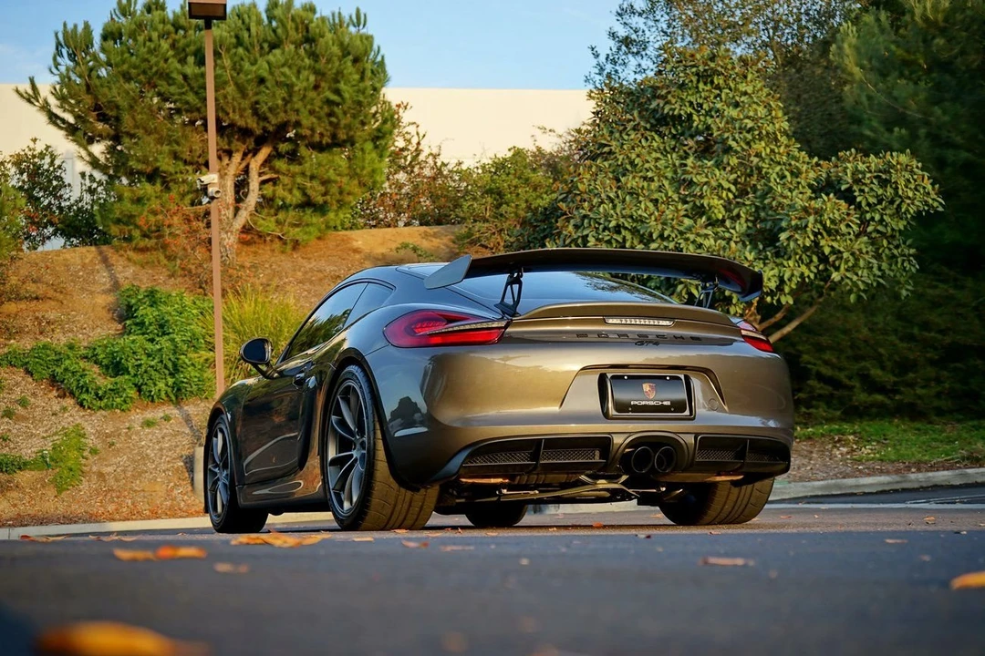 2016 Porsche 981 Cayman GT4 - Image 12 of 13