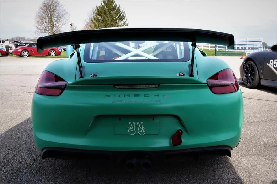 2016 Porsche 981 Cayman GT4 Clubsport - Image 2 of 11