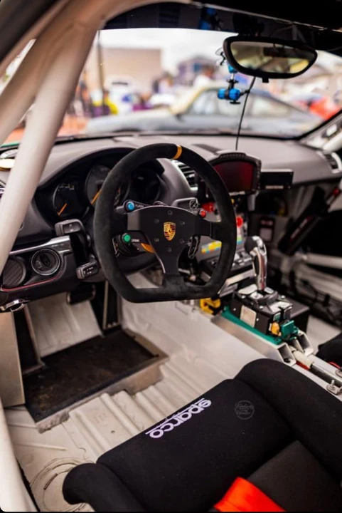 2016 Porsche 981 Cayman GT4 Clubsport - Image 5 of 11
