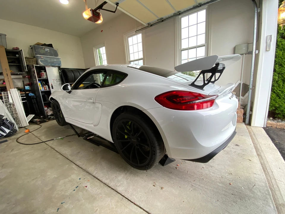2016 Porsche 981 Cayman GT4 - Image 2 of 20