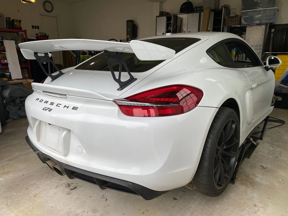 2016 Porsche 981 Cayman GT4 - Image 4 of 20