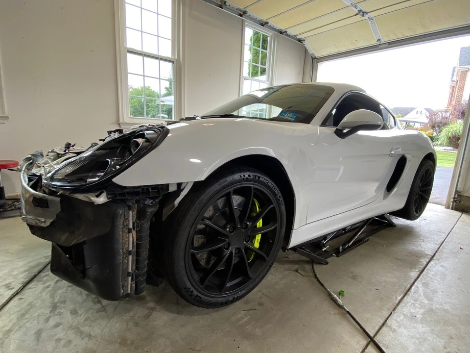 2016 Porsche 981 Cayman GT4 - Image 6 of 20