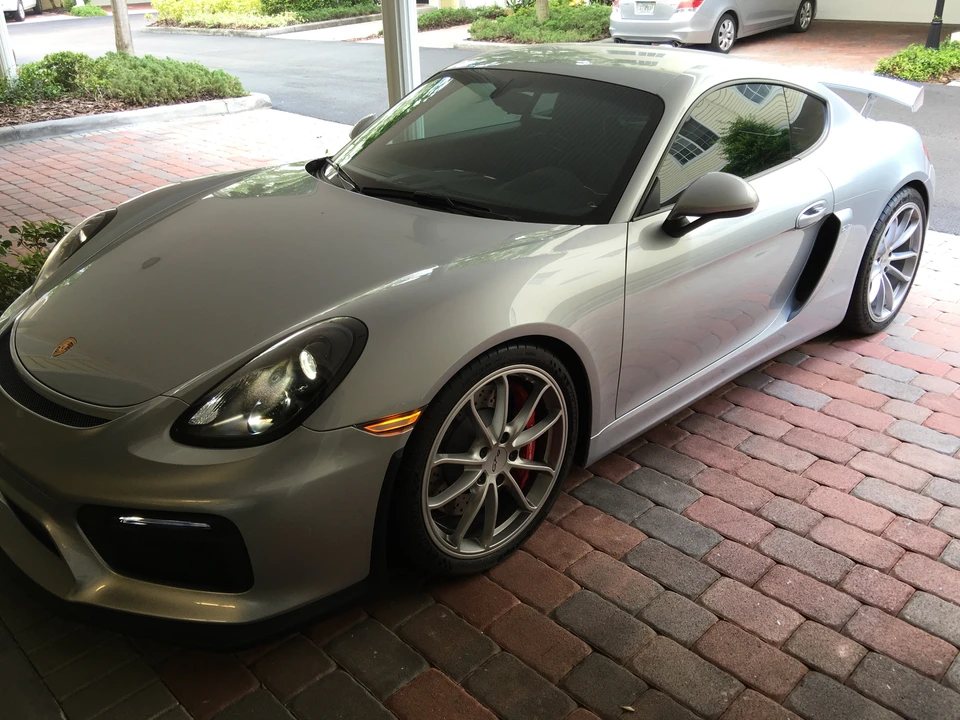 2016 Porsche 981 Cayman GT4 - Image 6 of 6