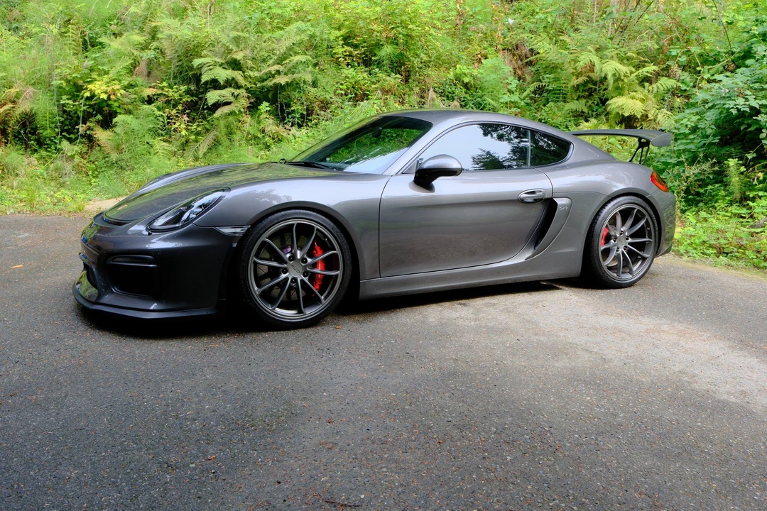 2016 Porsche 981 Cayman GT4 - Image 18 of 31