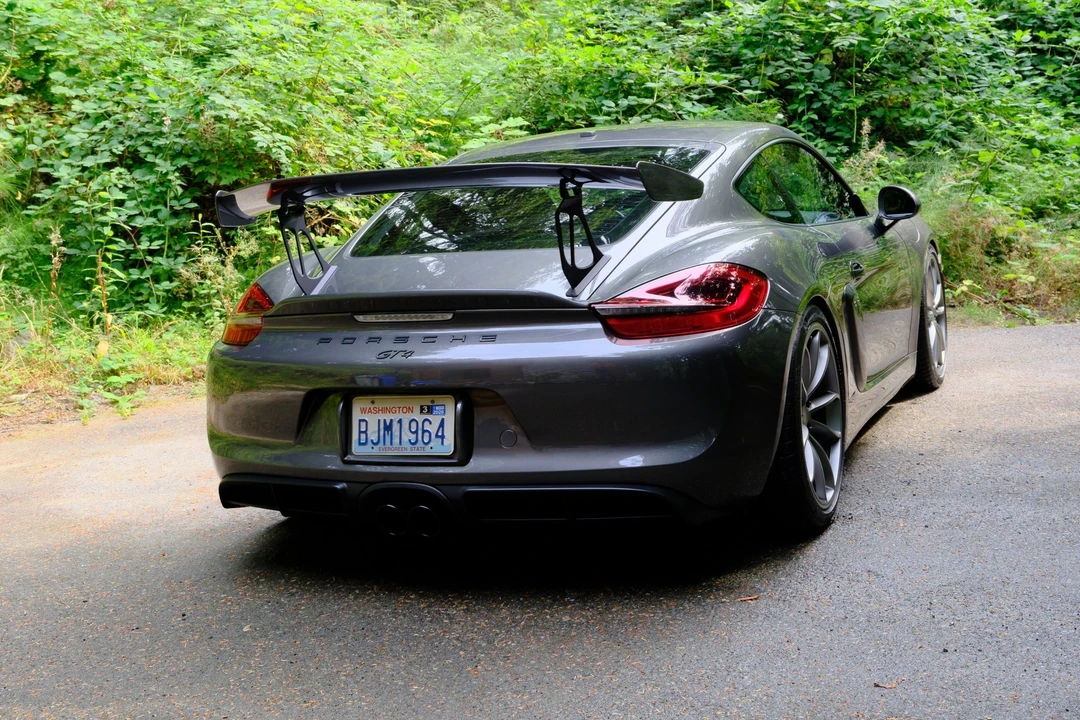 2016 Porsche 981 Cayman GT4 - Image 11 of 31