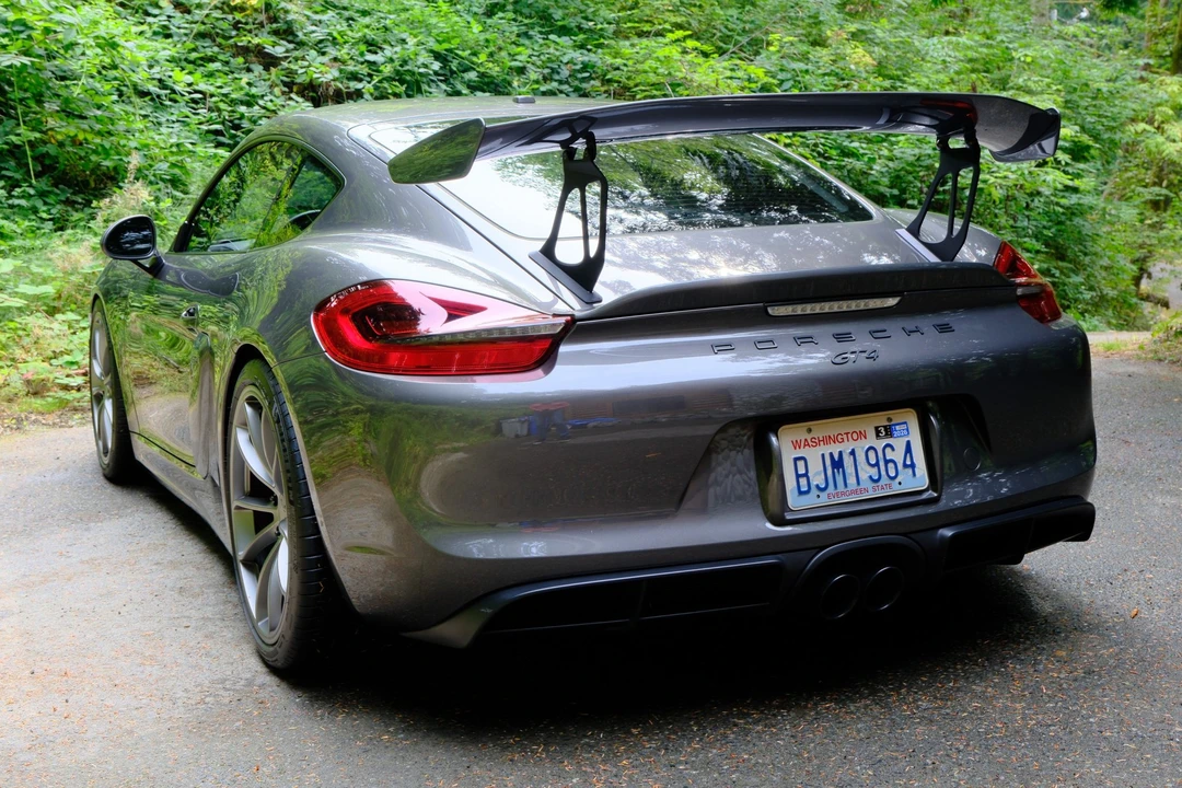 2016 Porsche 981 Cayman GT4 - Image 13 of 31