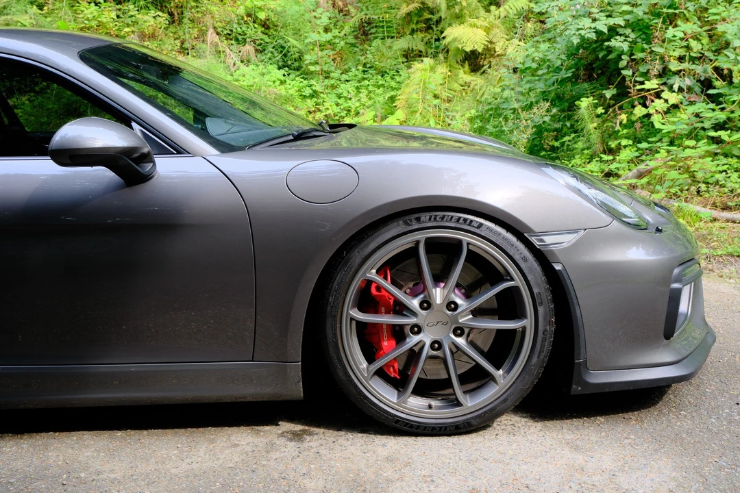 2016 Porsche 981 Cayman GT4 - Image 26 of 31