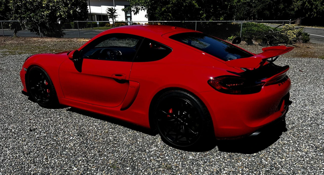 2016 Porsche 981 Cayman GT4 - Image 8 of 31