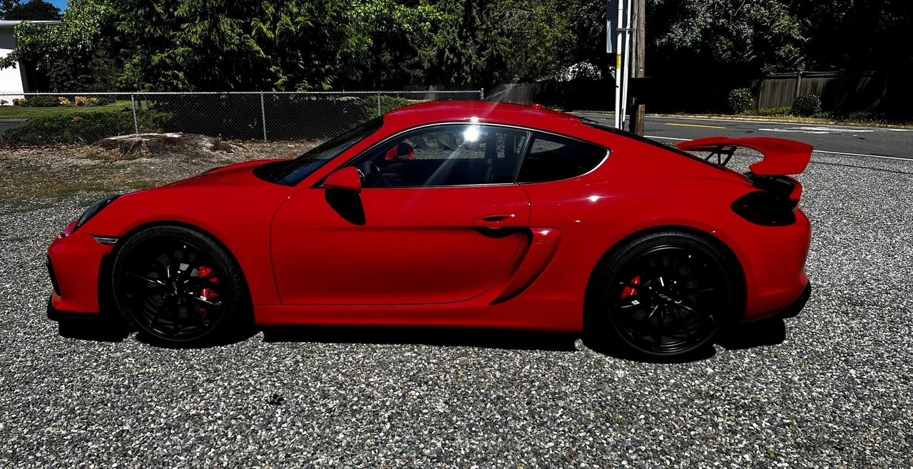 2016 Porsche 981 Cayman GT4 - Image 9 of 31