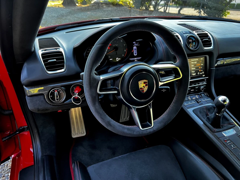2016 Porsche 981 Cayman GT4 - Image 16 of 31
