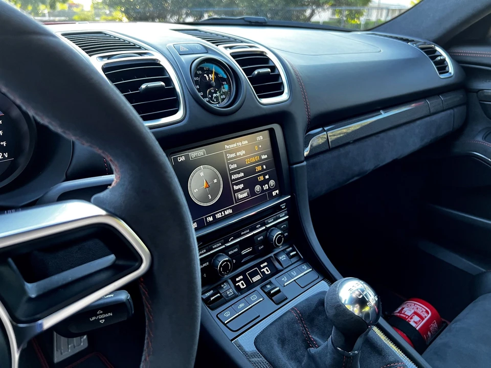 2016 Porsche 981 Cayman GT4 - Image 25 of 31