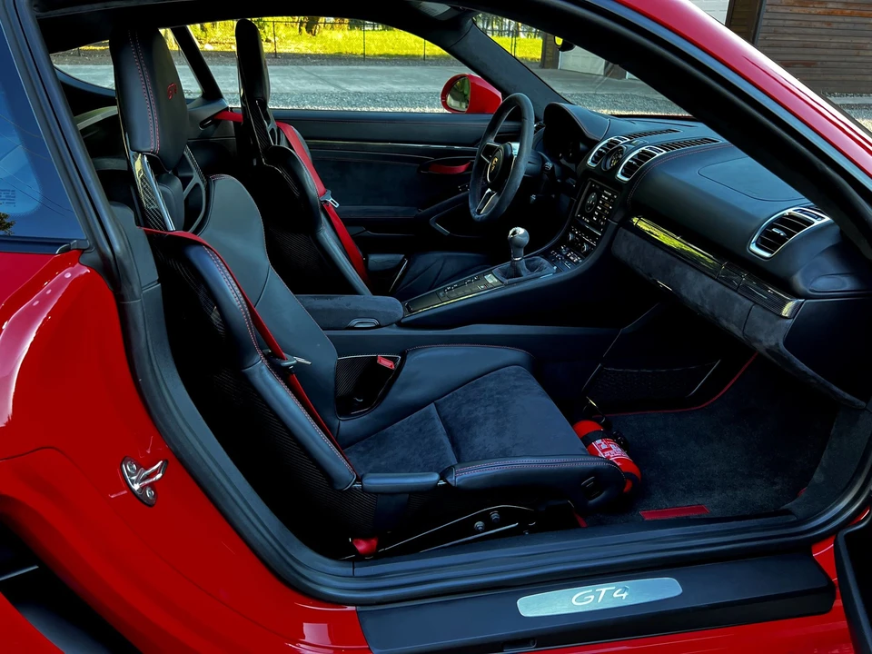 2016 Porsche 981 Cayman GT4 - Image 29 of 31